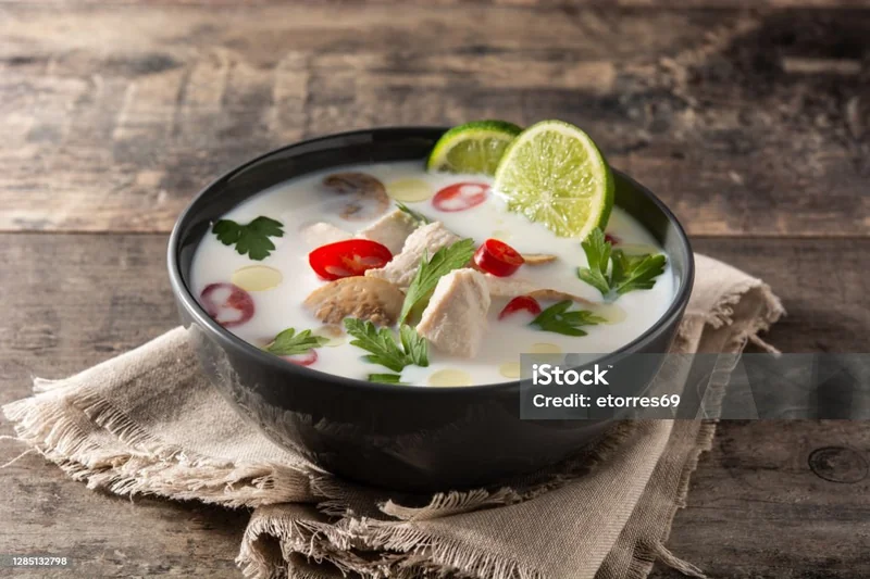 Tom Kha Gai (Chicken In Coconut Soup)